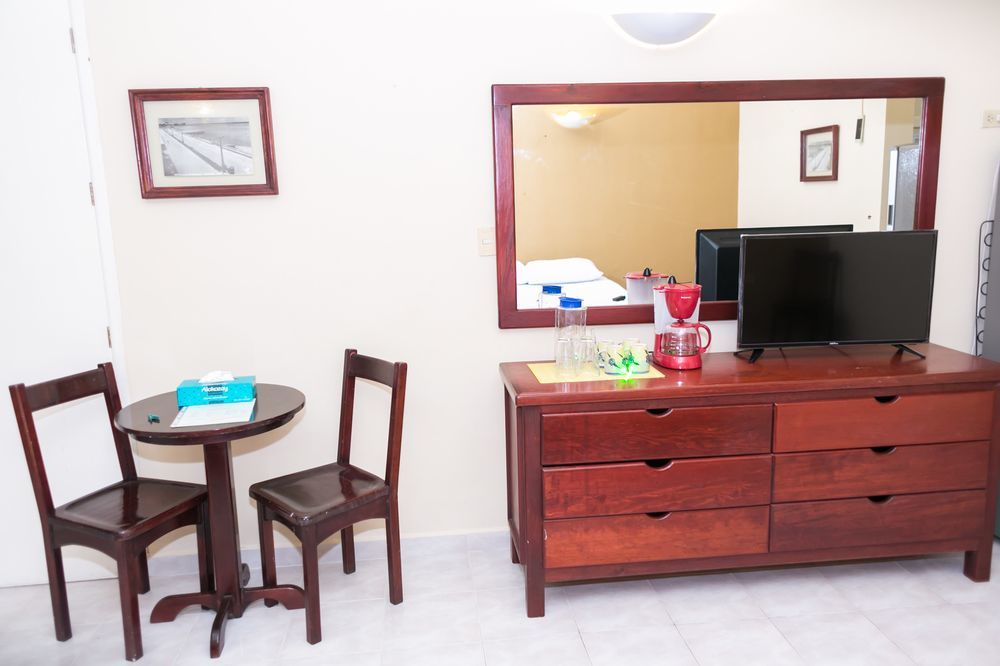 Sun Suites Hotel