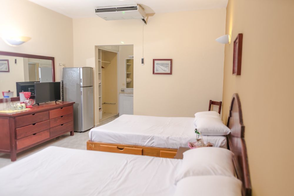 Sun Suites Hotel